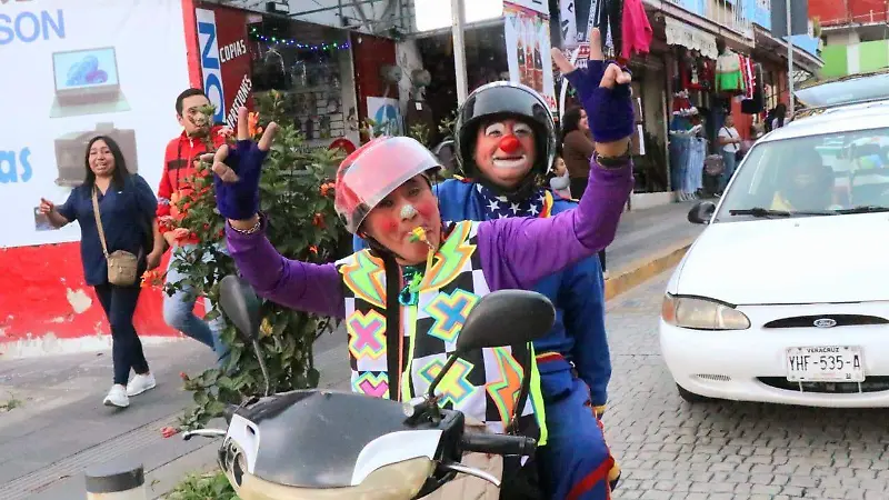 Desfile de payasos en Xalapa